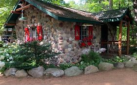 The Croquet Cabin Your Year Round Romantic Escape